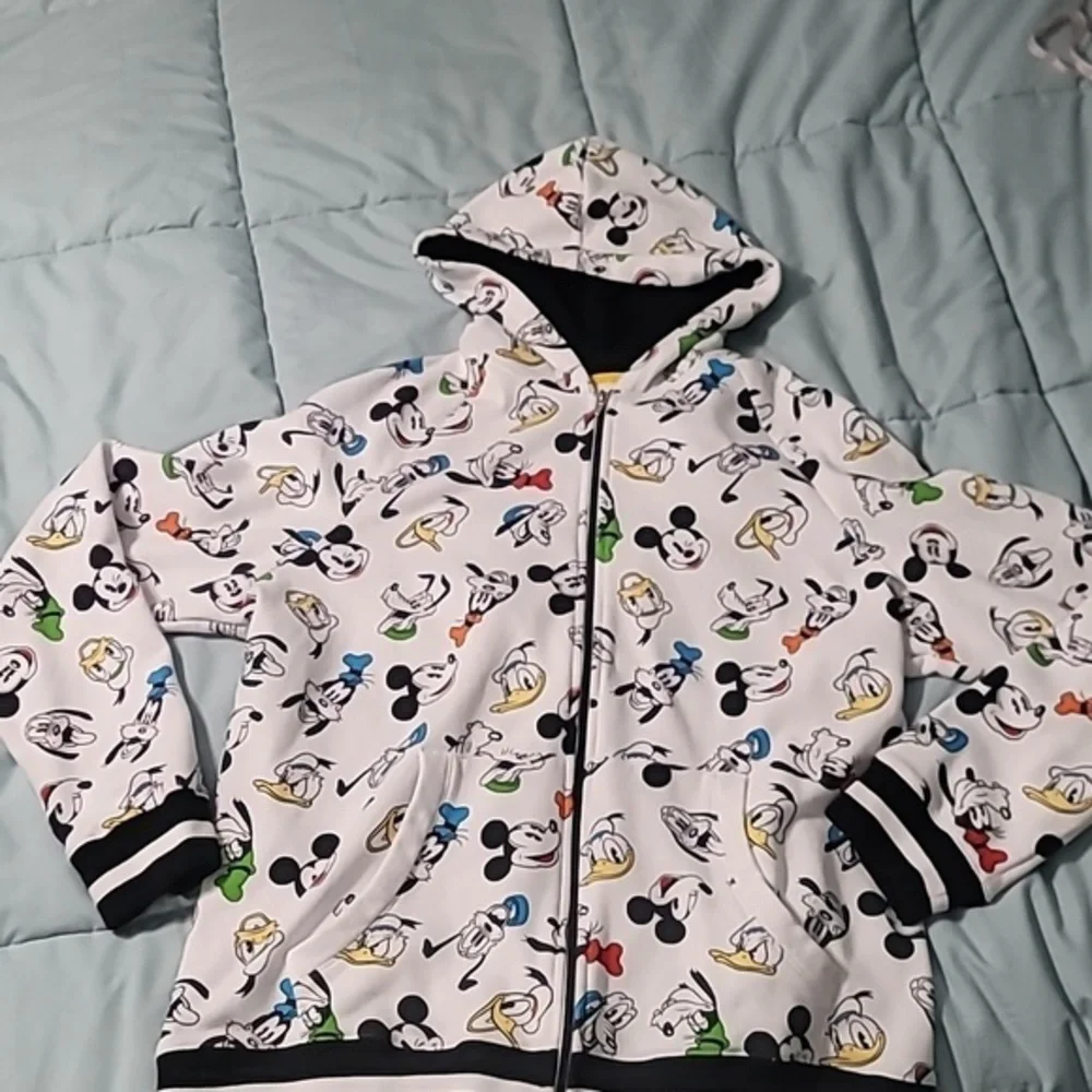Disney Classic Disney Characters White With Black Trim Hoodie Men's XL NWOT Cond